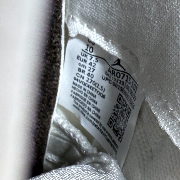 Nike Air Jordan 11 White Womens Basketball AR0715-101 VNDS Sz 10 / Mens Sz 8.5 - Picture 7 of 7